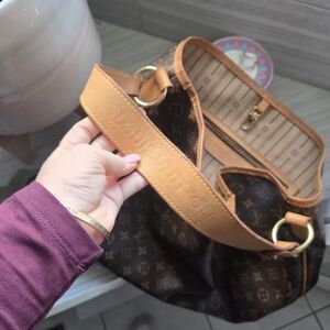 LOUIS VUITTON DELIGHTFUL